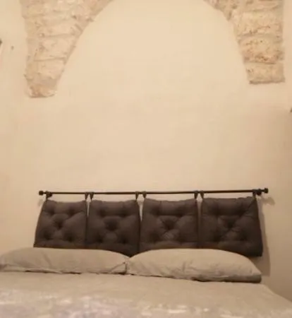La Casetta Del Borgo * オストゥーニ